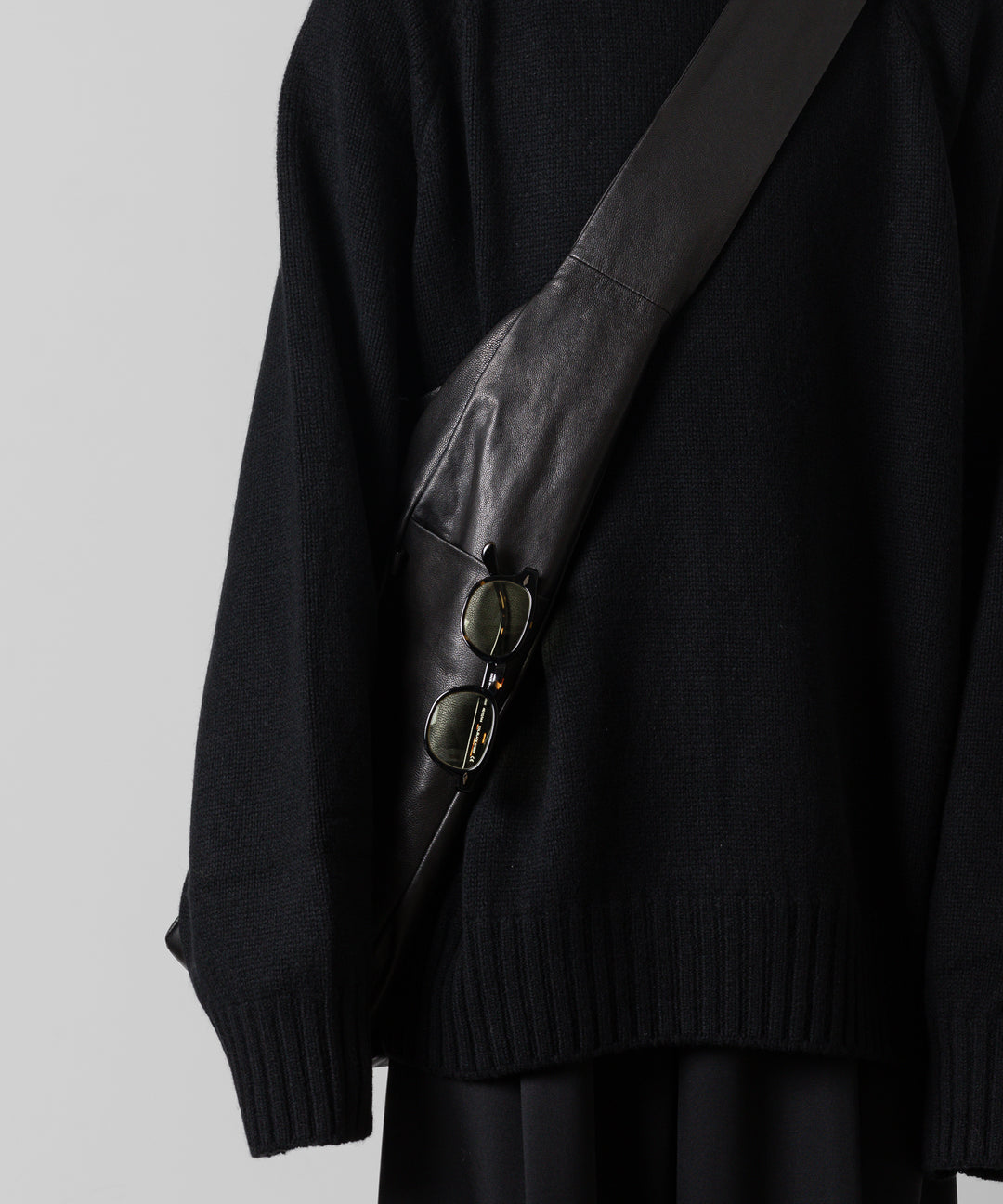 stein(シュタイン)の24SSコレクションSHOULDER BAGのBLACK(LEATHER) sessionセッション福岡セレクトショップ 公式通販サイト