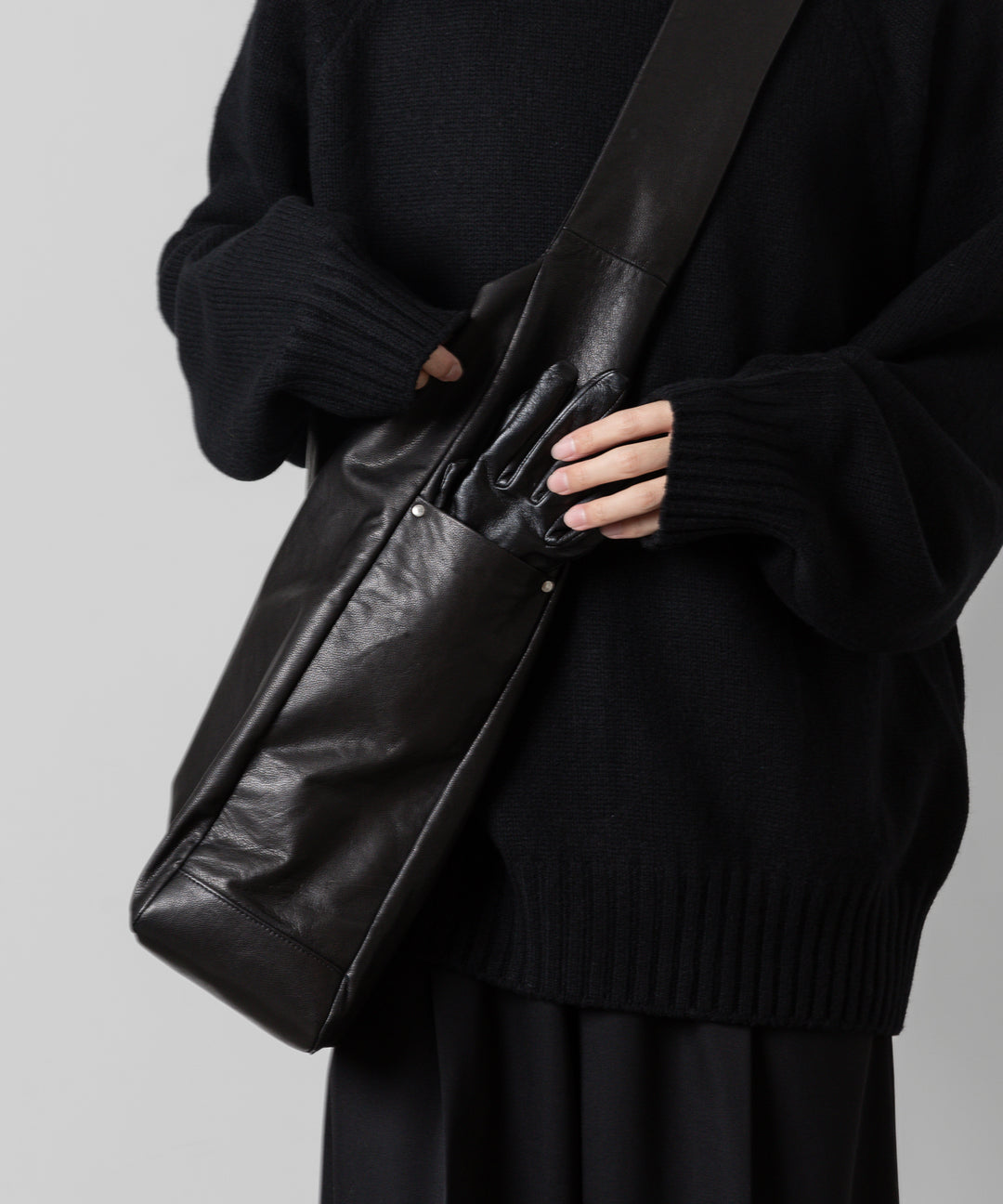 stein(シュタイン)の24SSコレクションSHOULDER BAGのBLACK(LEATHER) sessionセッション福岡セレクトショップ 公式通販サイト