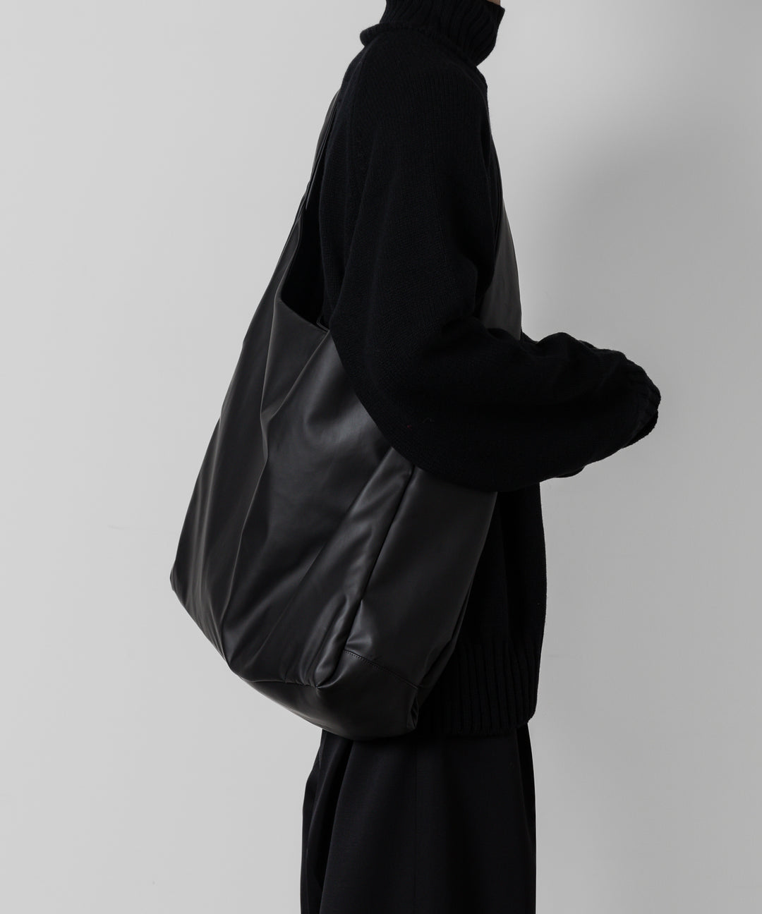 stein(シュタイン)の24SSコレクションSHOULDER BAGのBLACK(COATING) sessionセッション福岡セレクトショップ 公式通販サイト