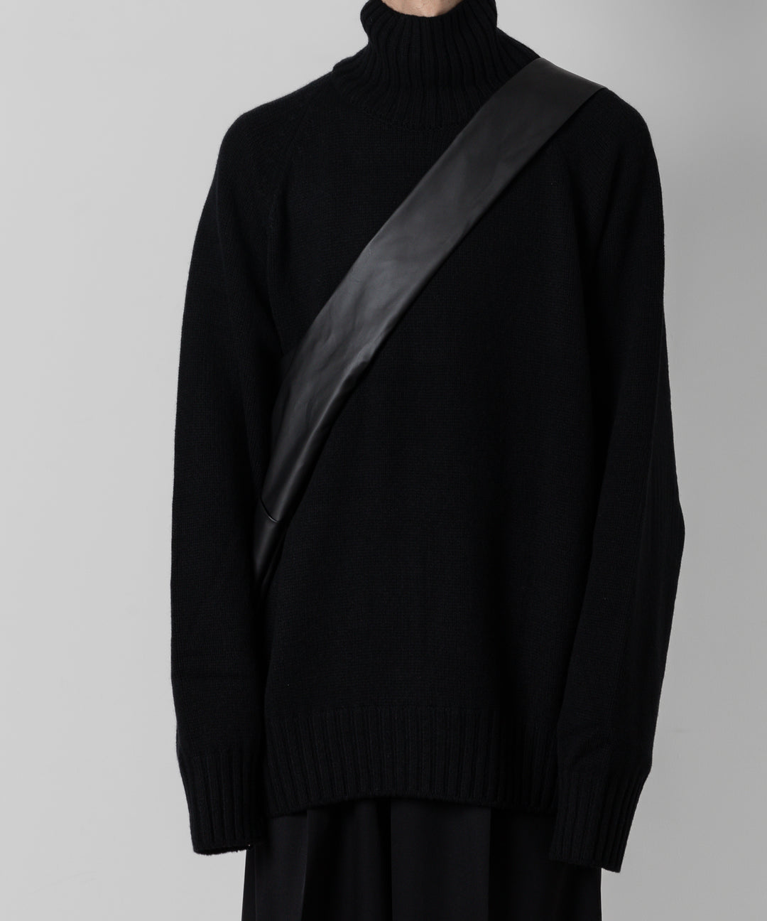 stein(シュタイン)の24SSコレクションSHOULDER BAGのBLACK(COATING) sessionセッション福岡セレクトショップ 公式通販サイト