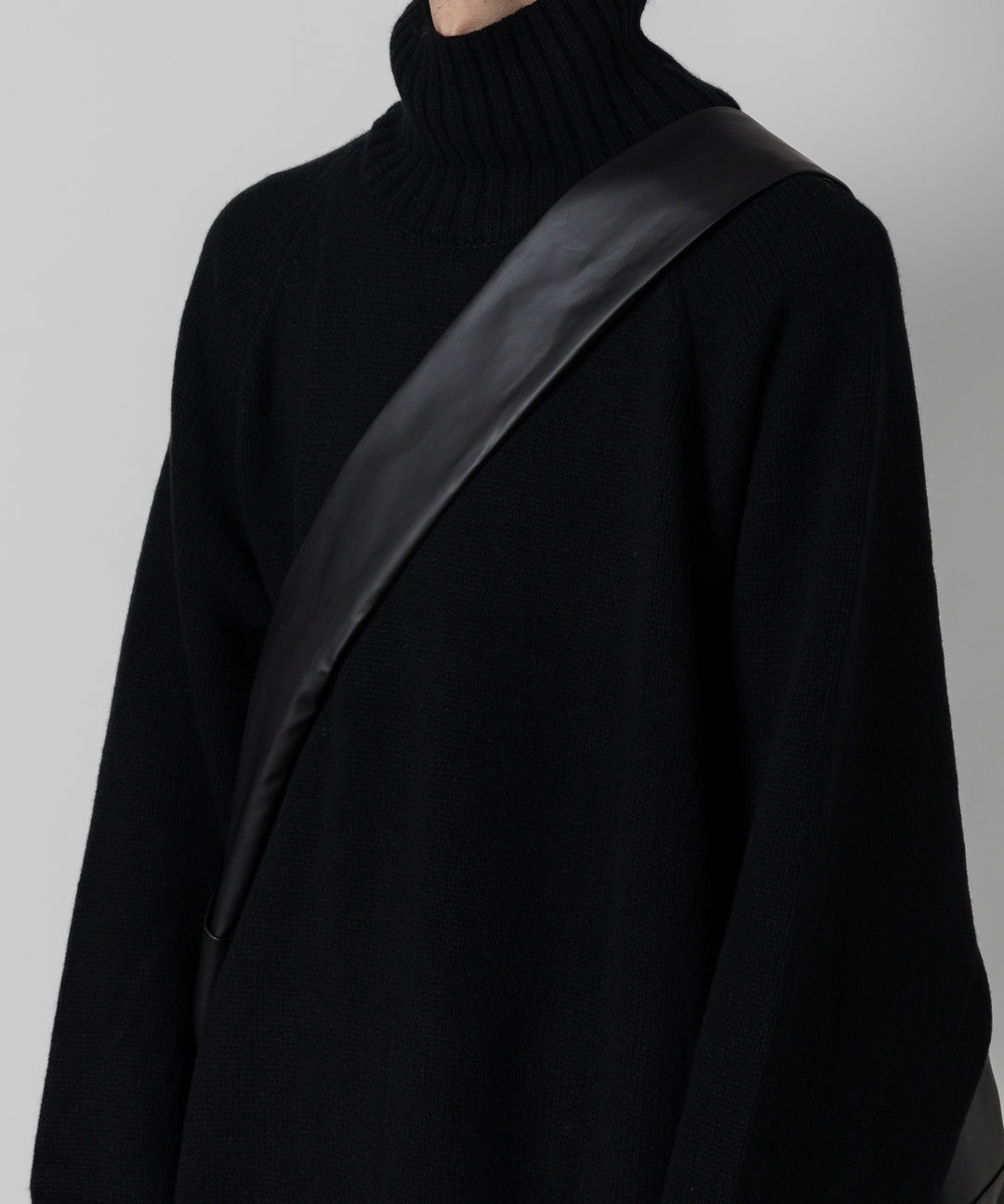 stein(シュタイン)の24SSコレクションSHOULDER BAGのBLACK(COATING) sessionセッション福岡セレクトショップ 公式通販サイト