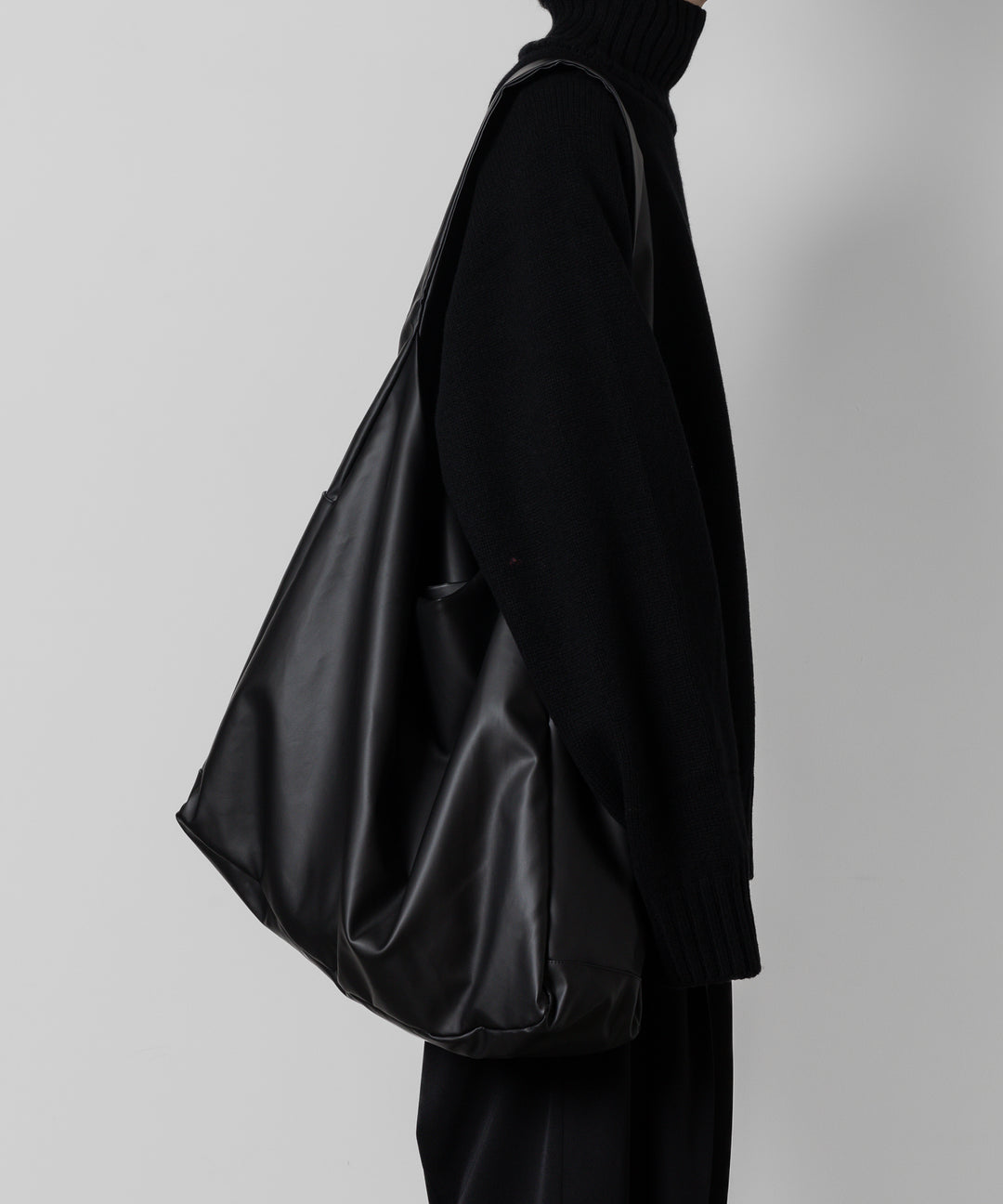 stein(シュタイン)の24SSコレクションSHOULDER BAGのBLACK(COATING) sessionセッション福岡セレクトショップ 公式通販サイト