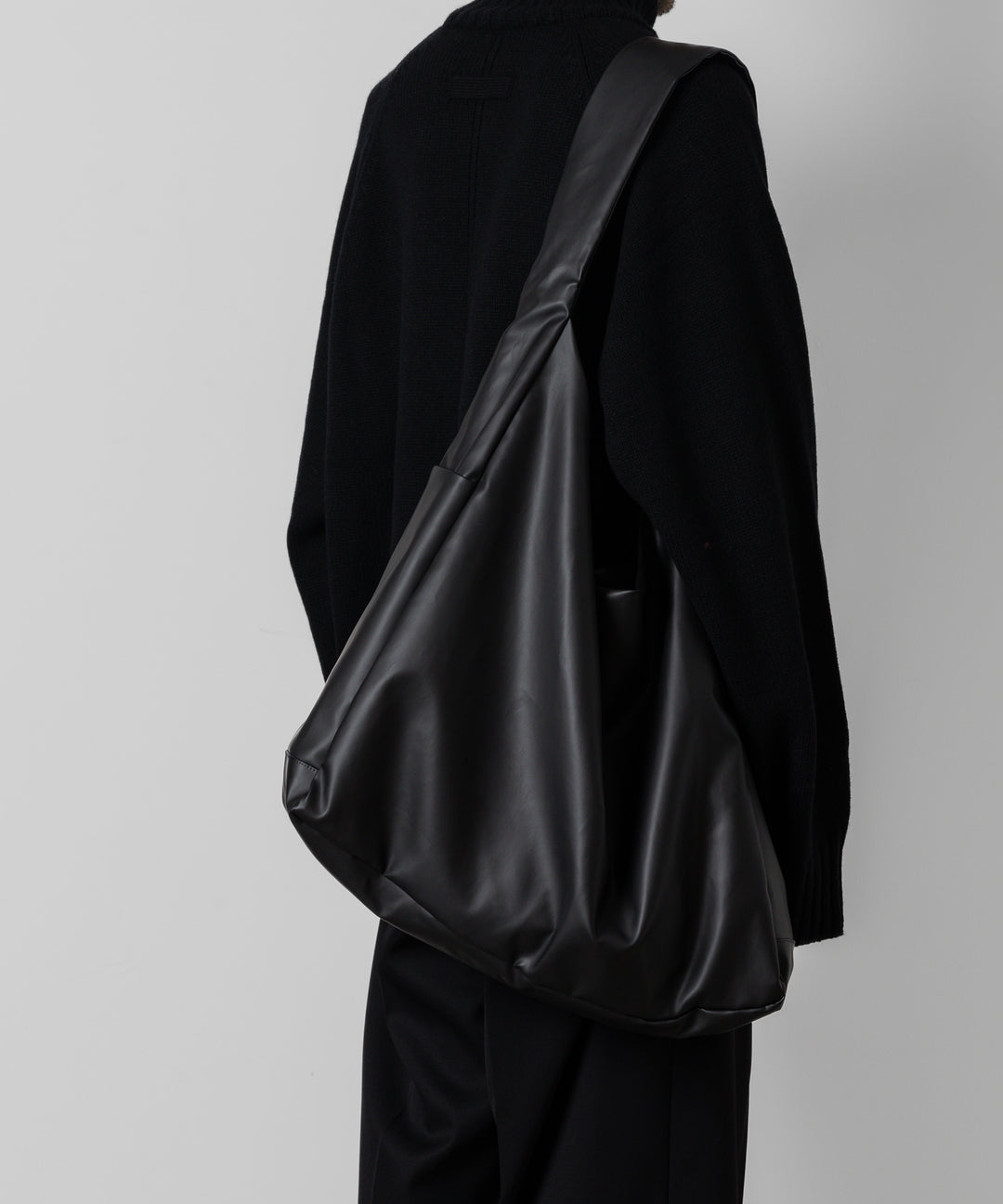 stein(シュタイン)の24SSコレクションSHOULDER BAGのBLACK(COATING) sessionセッション福岡セレクトショップ 公式通販サイト