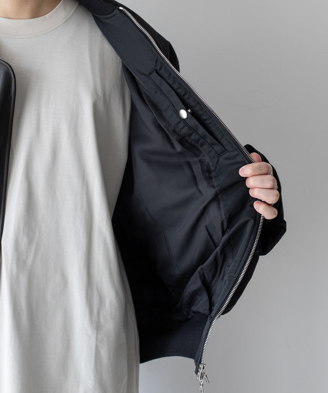 stein(シュタイン)の23AWコレクションOVERSIZED FLIGHT JACKETのBLACK