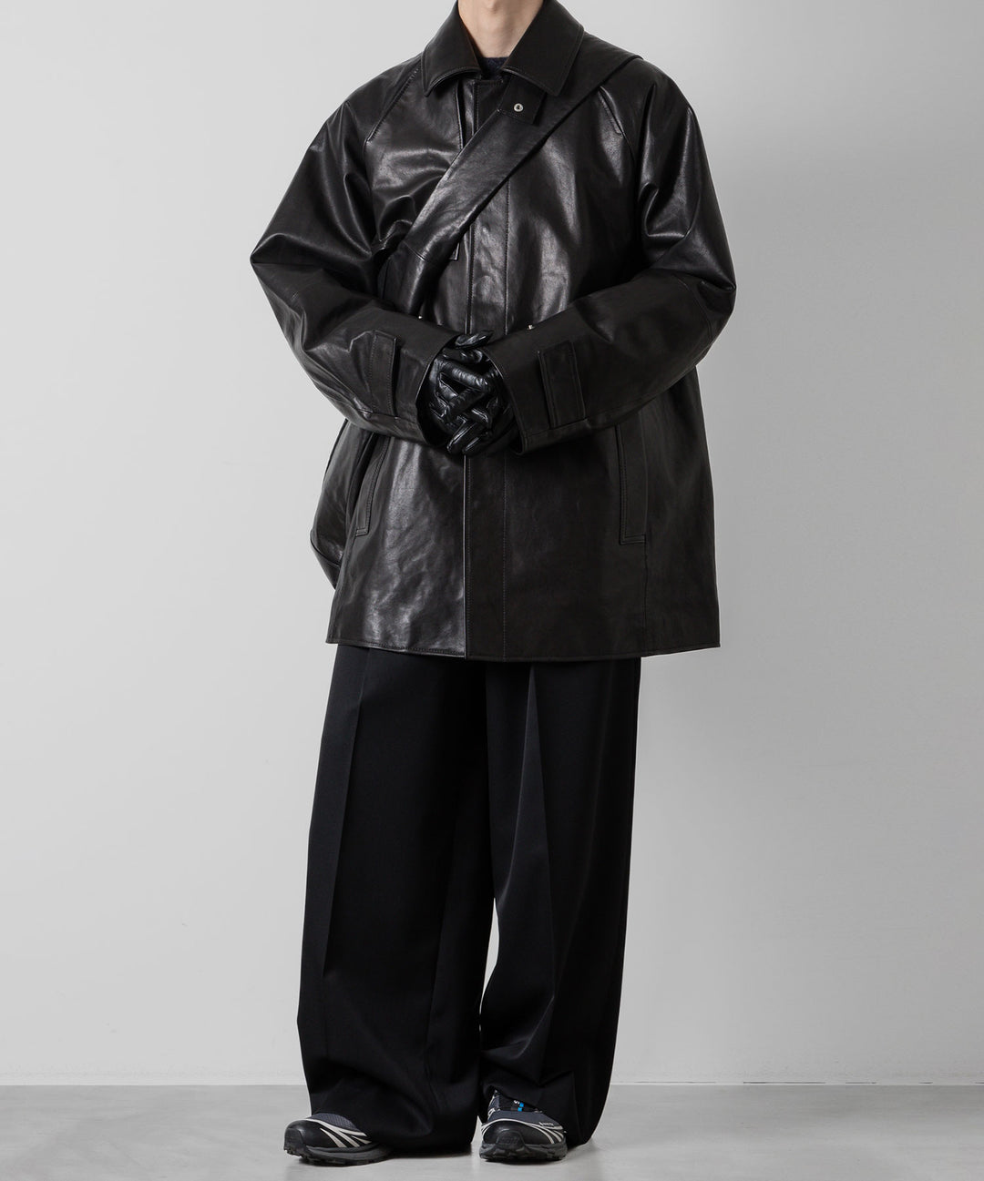 stein(シュタイン)の24SSコレクションSHOULDER BAGのBLACK(LEATHER) 公式通販サイトsession福岡セレクトショップ