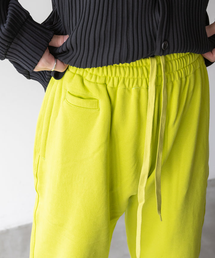 stein(シュタイン)の23AWコレクションUNTWISTED YARN SWEAT PANTS のYELLOW