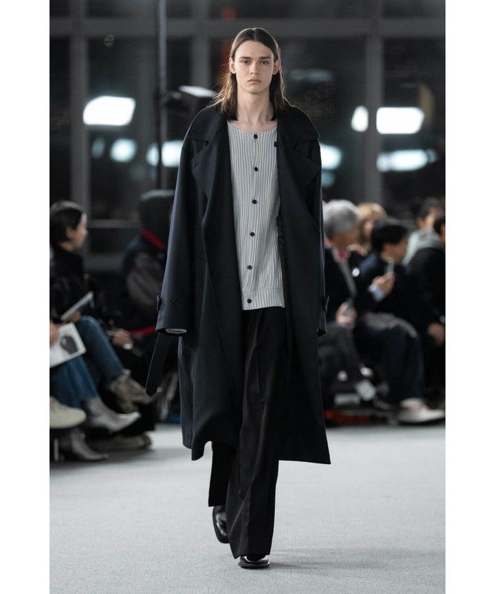 stein(シュタイン)の23AWコレクションのOVERESIZED DOUBLE BREASTED COATのBLACK