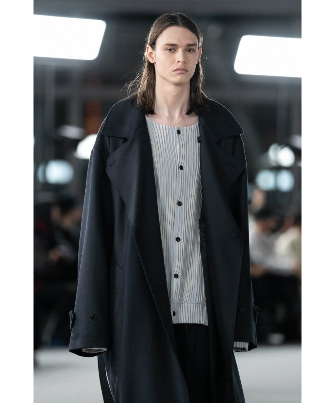 stein(シュタイン)の23AWコレクションのOVERESIZED DOUBLE BREASTED COATのBLACK
