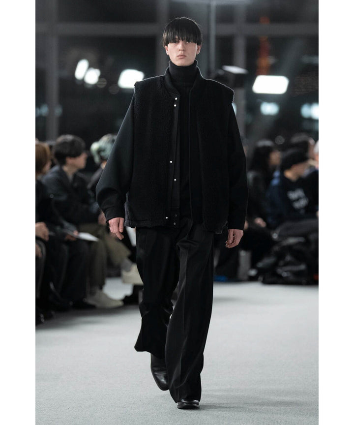 stein(シュタイン)の23AWコレクションWOOL FUR REVERSIBLE VESTのBLACK