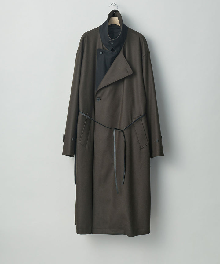 stein(シュタイン)の23AWコレクションのDOUBLE LAPELED DOUBLE BREASTED COAT - MILITARY KHAKI × BLACK