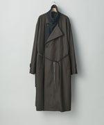 画像をギャラリービューアに読み込む, stein(シュタイン)の23AWコレクションのDOUBLE LAPELED DOUBLE BREASTED COAT - MILITARY KHAKI × BLACK
