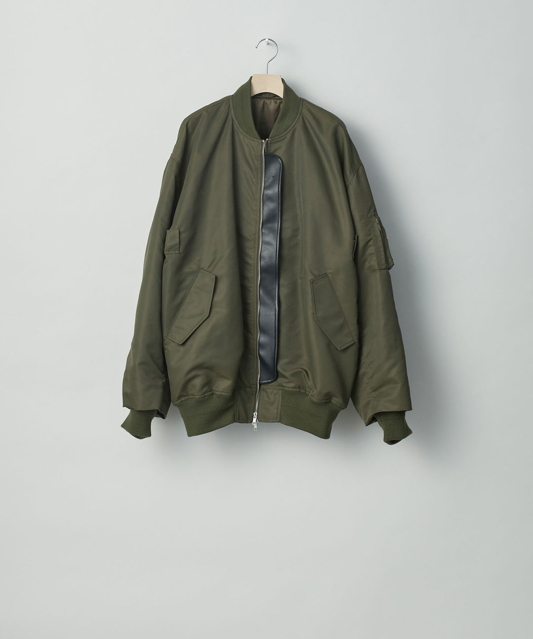 stein(シュタイン)の23AWコレクションOVERSIZED FLIGHT JACKETのMILITARY KHAKI