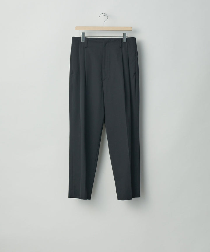 stein(シュタイン)の23AWコレクションBELTLESS WIDE TROUSERSのBLACK