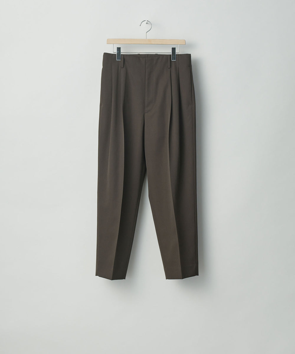 stein(シュタイン)の23AWコレクションBELTLESS WIDE TROUSERSのMILITARY KHAKI