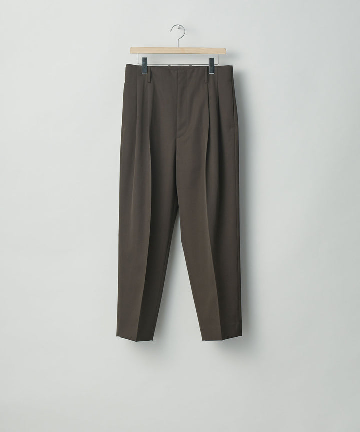 stein(シュタイン)の23AWコレクションBELTLESS WIDE TROUSERSのMILITARY KHAKI
