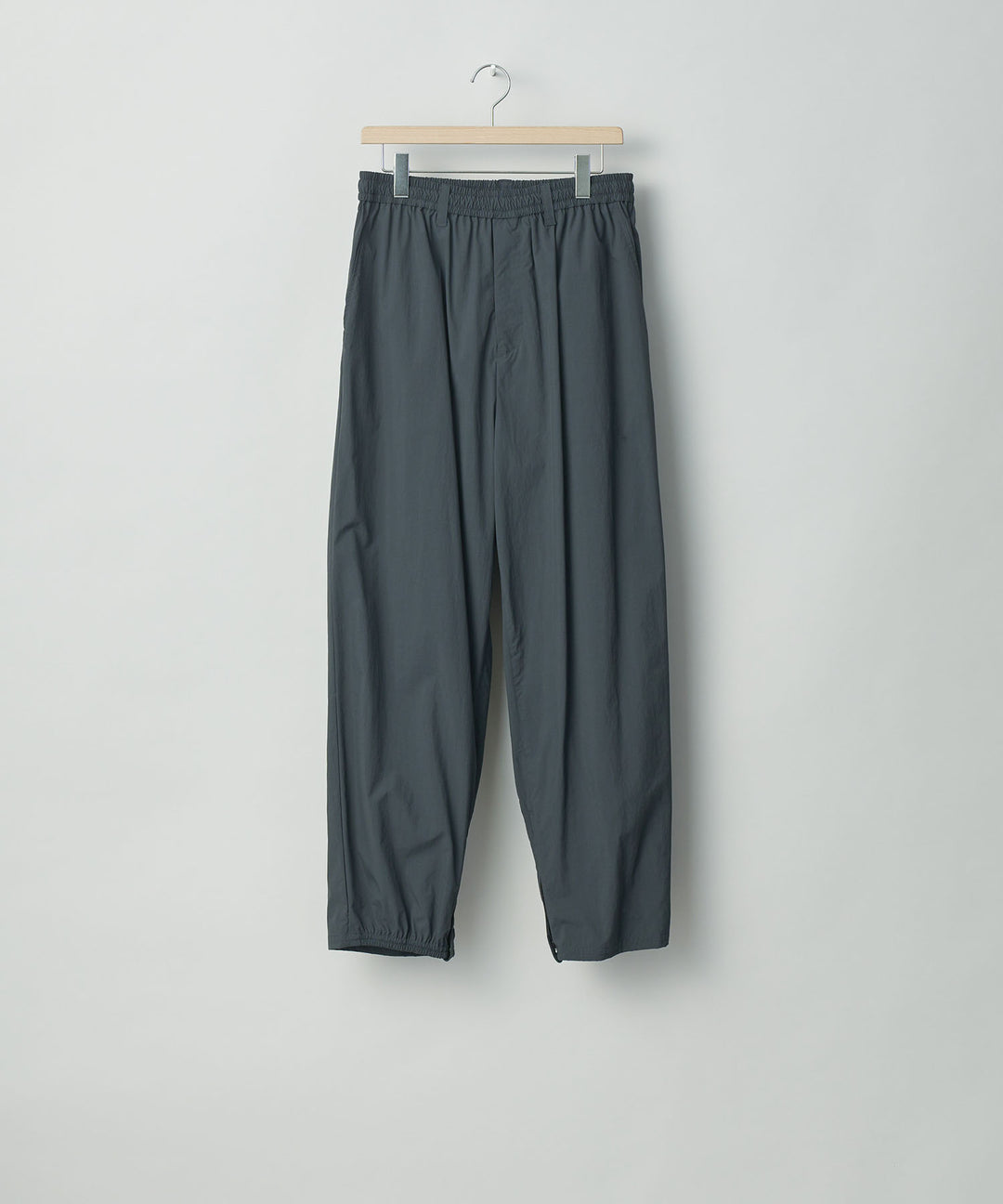 stein(シュタイン)の23AWコレクションWINDBREAKER EASY TROUSERSのDARK GREY 公式通販サイトsession福岡セレクトショップ