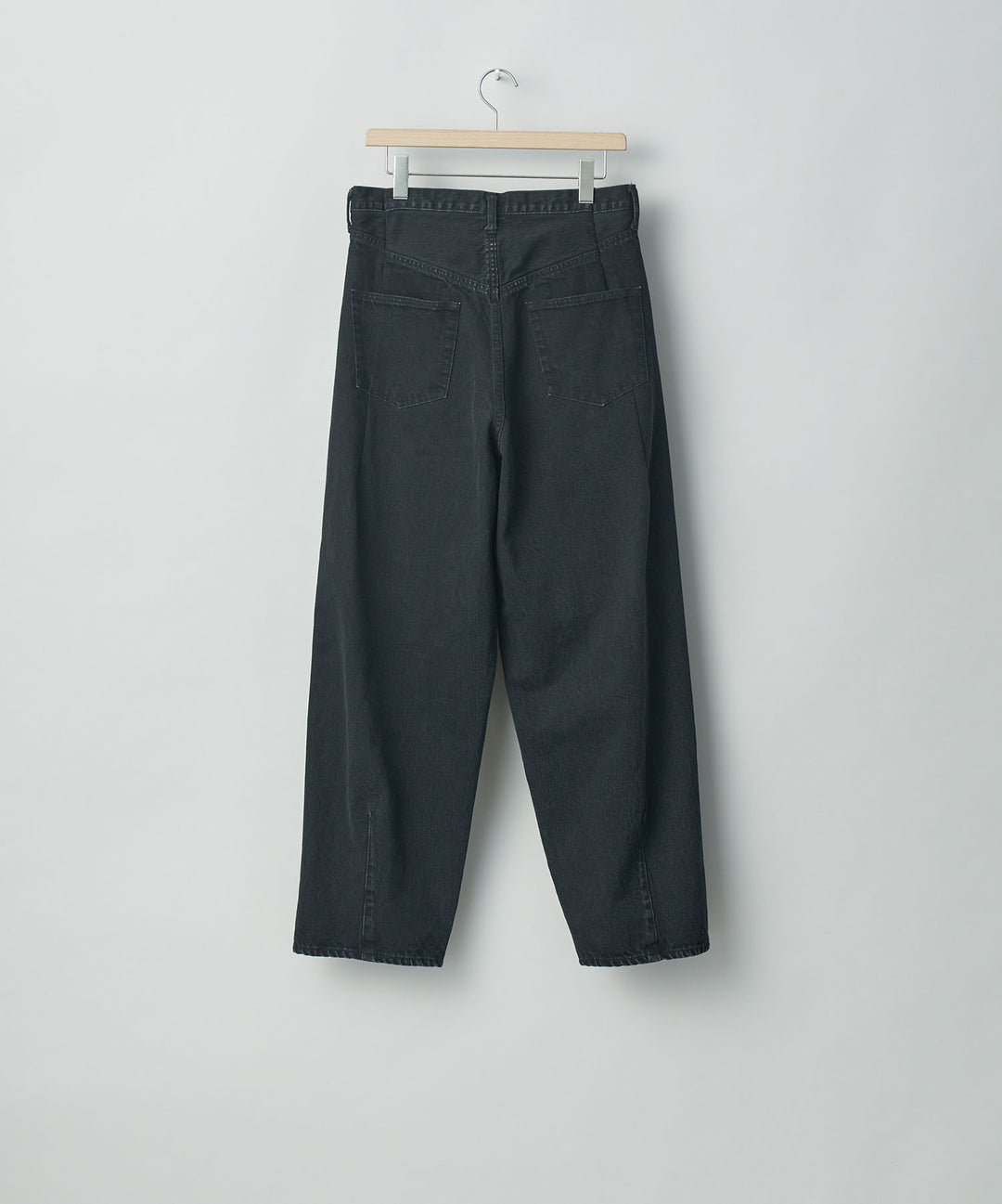 stein(シュタイン)の23AWコレクションVINTAGE REPRODUCTION DAMAGE WIDE DENIM JEANSのBLACK