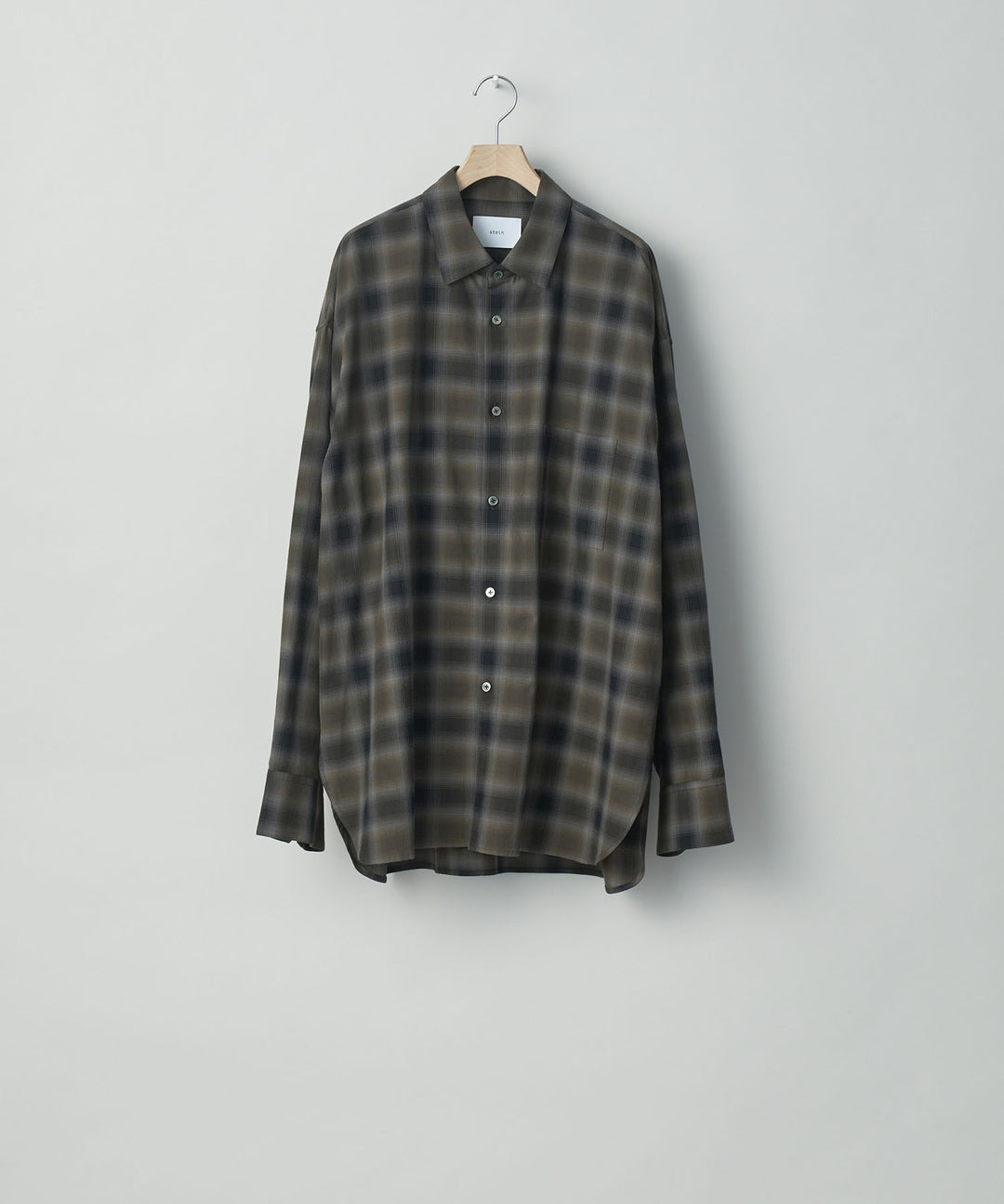 stein(シュタイン)の23AWコレクションOVERSIZED DOWN PAT SHIRTのKHAKI OMBRE