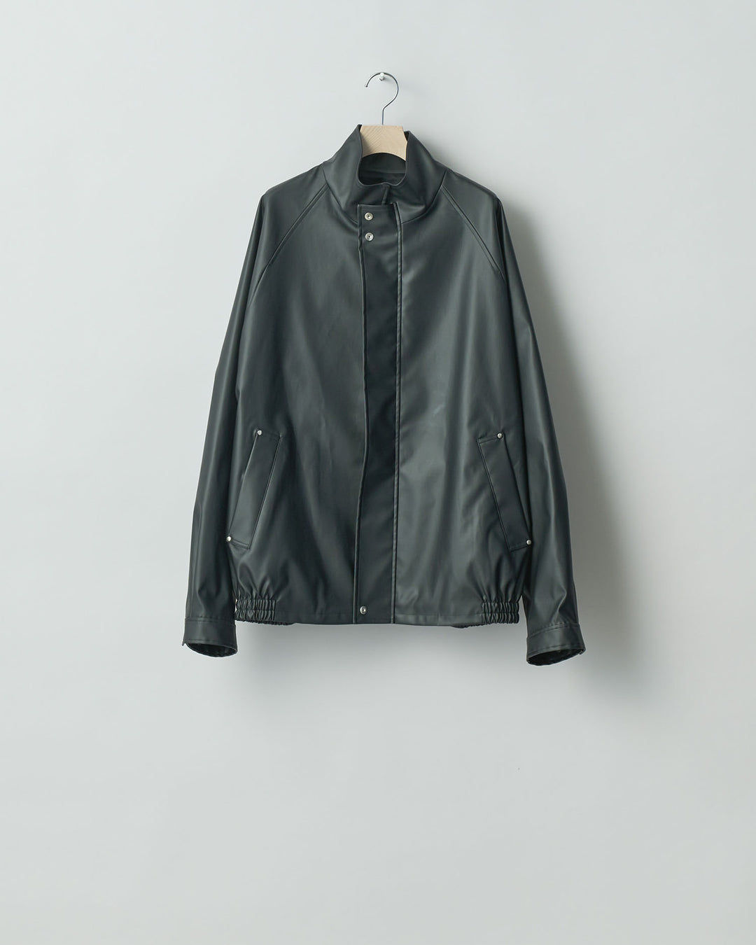 stein(シュタイン)の24SSコレクションSTAND COLLAR ZIP BLOUSONのBLACK(COATING)