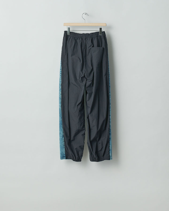 stein(シュタイン)の24SSコレクションNYLON COMBINATION CHEMICAL BLEACHED DENIM JEANSのINDIGO
