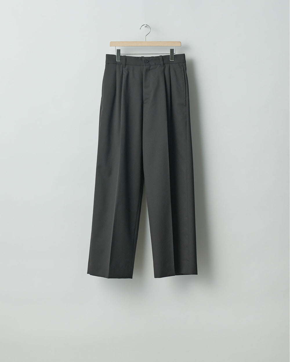 stein(シュタイン)の24SSコレクションLONG WIDE TROUSERS のDARK CHARCOAL