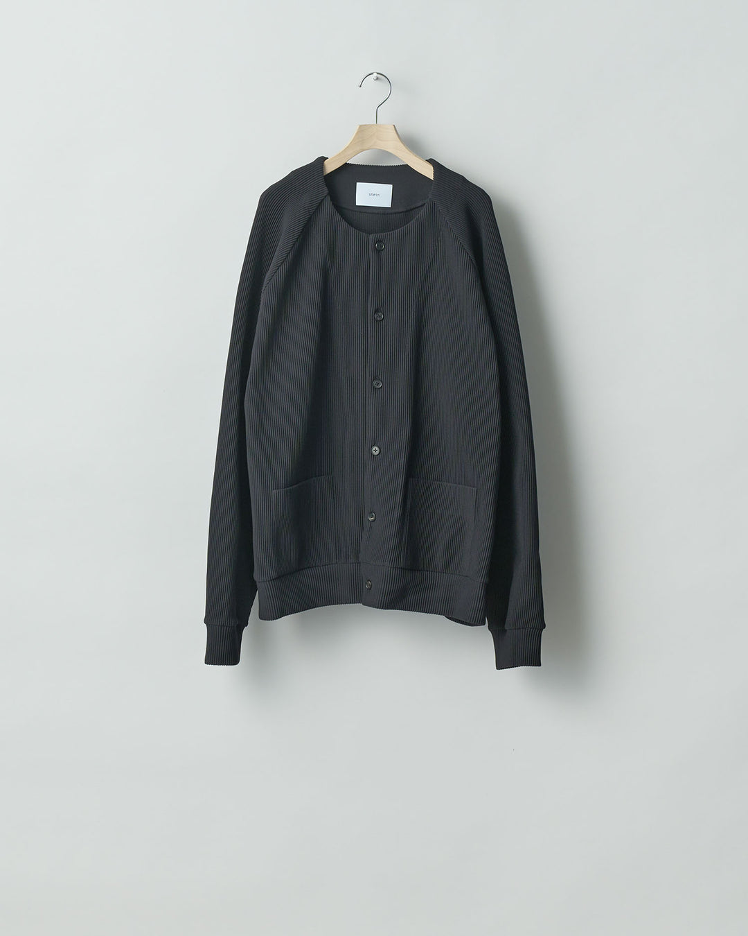 【stein】ssstein シュタインのGRADATION PLEATS CARDIGANのBLACK　 公式通販サイトsession福岡セレクトショップ