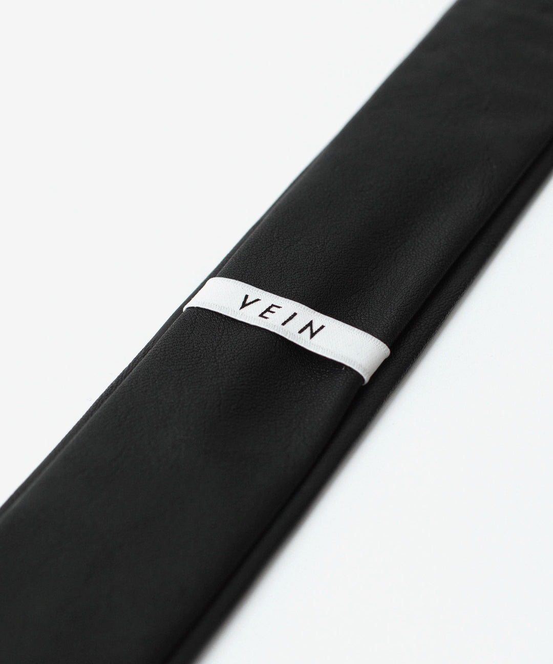 VEIN ヴェインのSYNTHETIC LEATHER NARROW TIE - BLACKの公式通販サイトsession福岡セレクトショップ