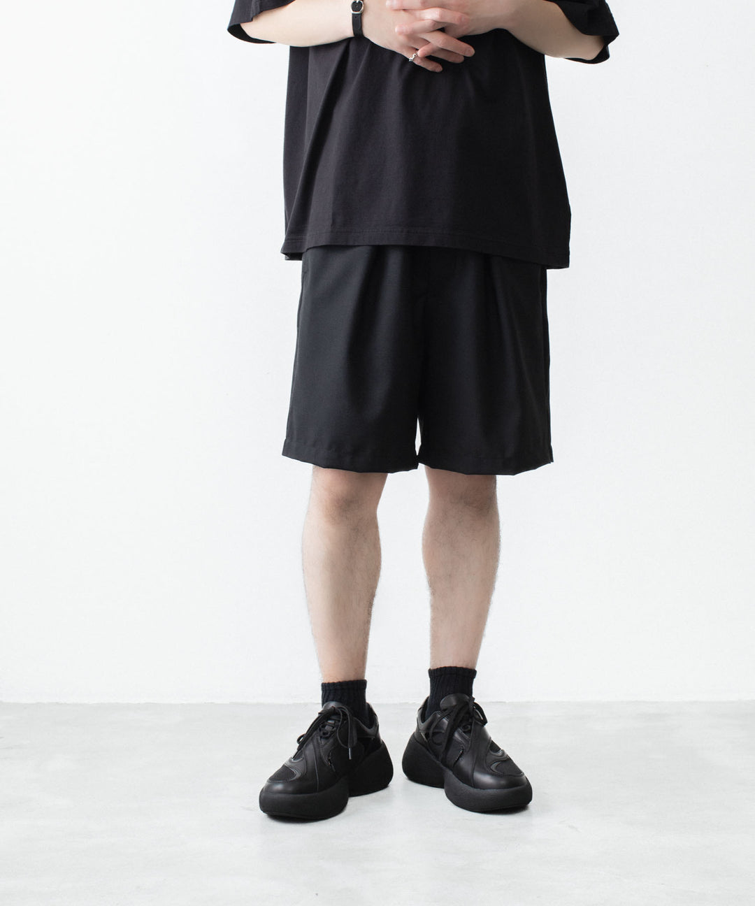 VEIN ヴェインの3/60 HIGH TWIST WOOL TRO EASY SHORTS - BLACKの公式通販サイトsession福岡セレクトショップ