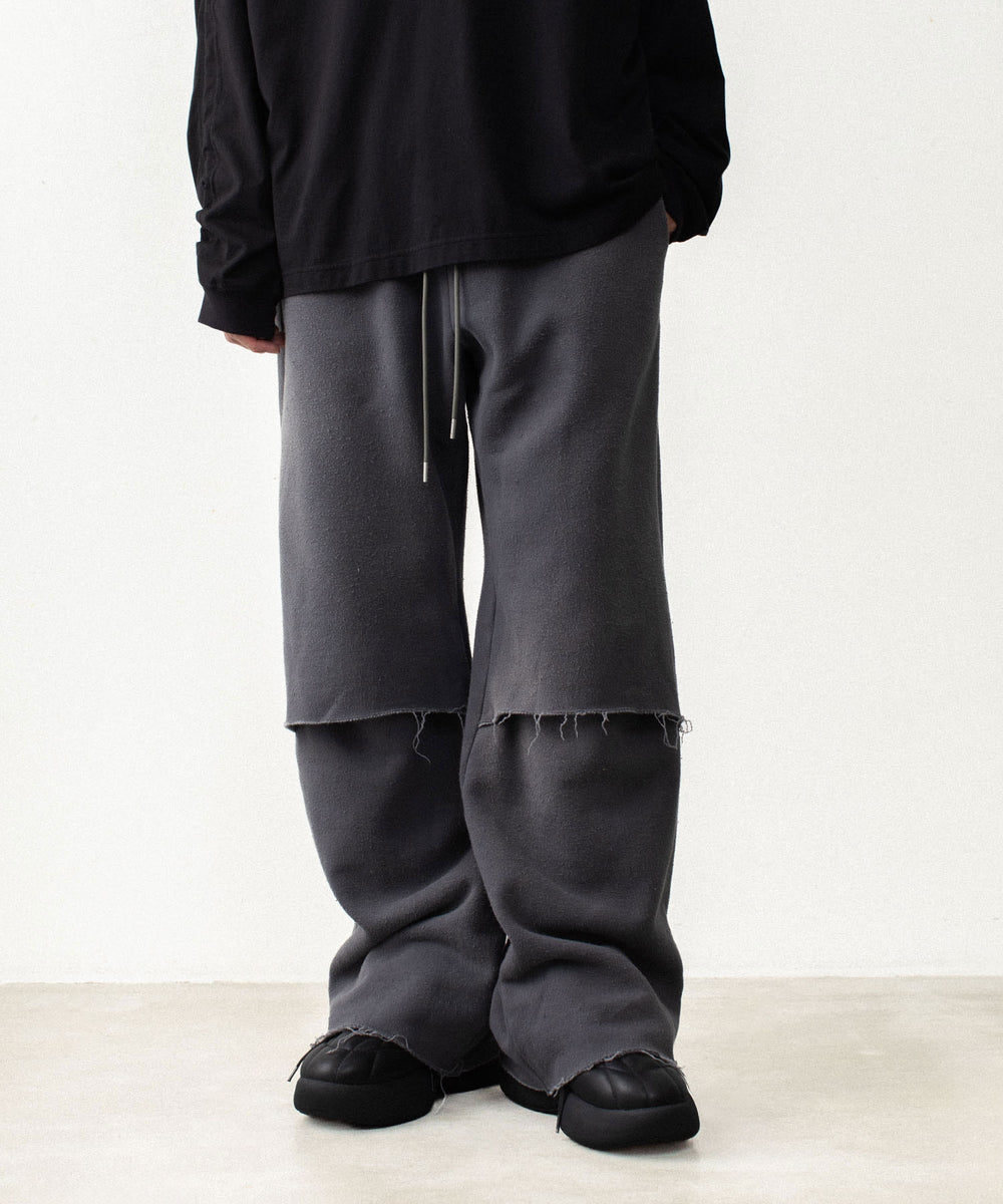VEIN ヴェインのBRUSHED TERRY CUTOFF BAGGY TROUSERS - KHAKI GRAYの公式通販サイトsession福岡セレクトショップ