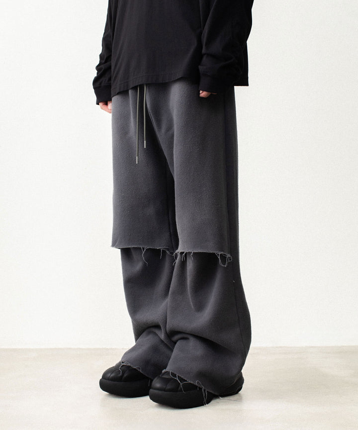 VEIN ヴェインのBRUSHED TERRY CUTOFF BAGGY TROUSERS - KHAKI GRAYの公式通販サイトsession福岡セレクトショップ