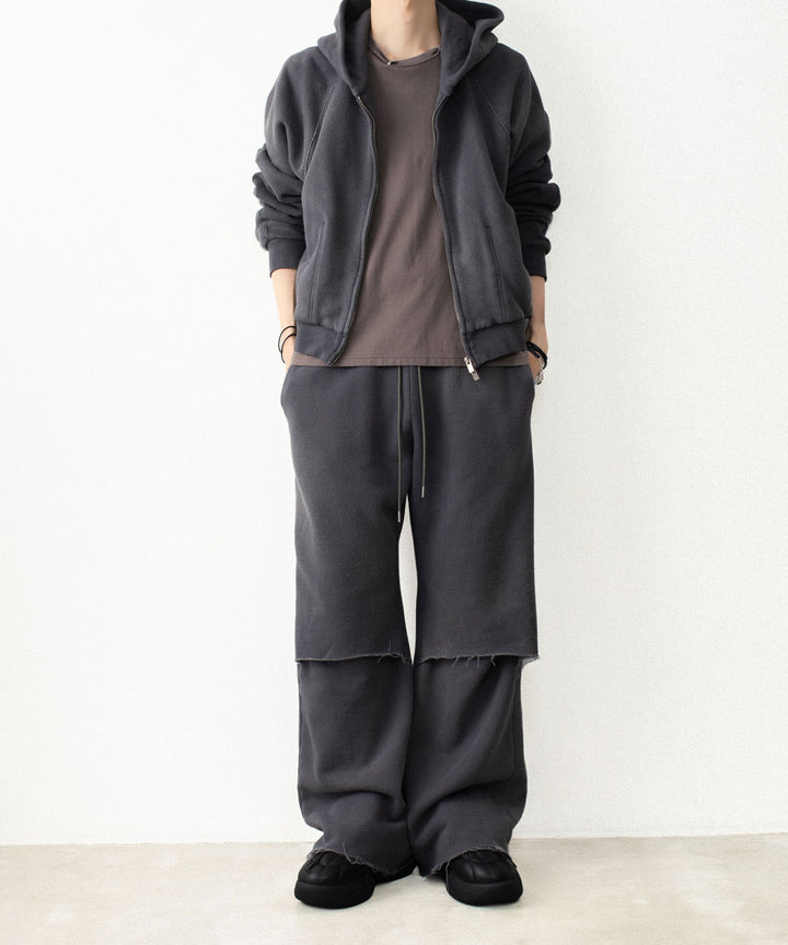 VEIN ヴェインのBRUSHED TERRY CUTOFF BAGGY TROUSERS - KHAKI GRAYの公式通販サイトsession福岡セレクトショップ