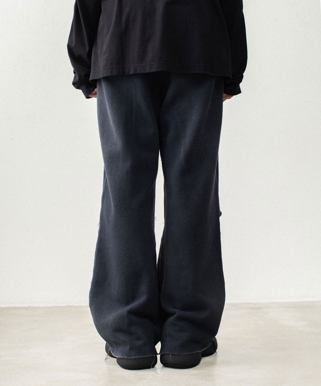 VEIN ヴェインのBRUSHED TERRY CUTOFF BAGGY TROUSERS - BLACKの公式通販サイトsession福岡セレクトショップ