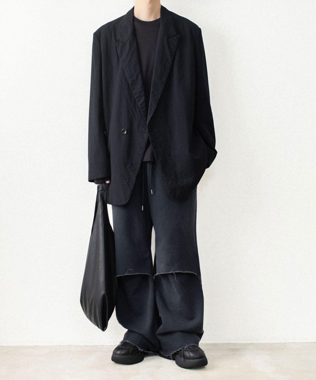 VEIN ヴェインのBRUSHED TERRY CUTOFF BAGGY TROUSERS - BLACKの公式通販サイトsession福岡セレクトショップ