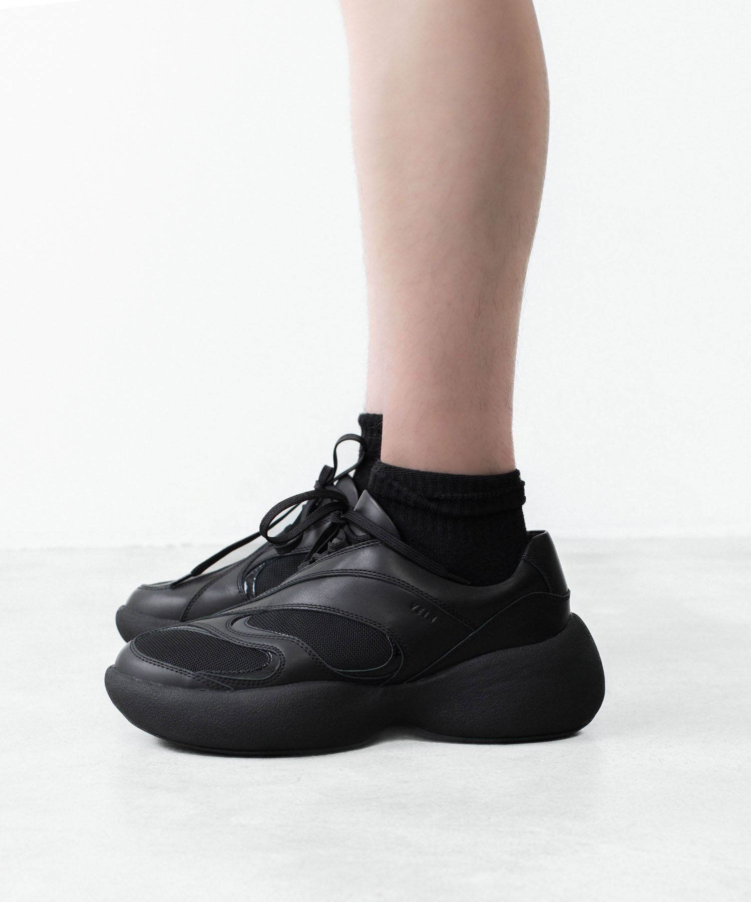 VEIN 】COW LEATHER BRACE - BLACK | 公式通販サイト session(セッション)
