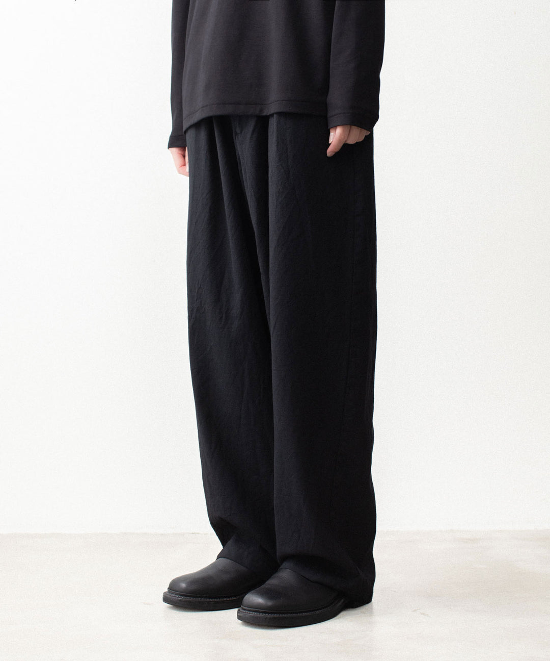 VEIN ヴェインのSHRINK WO CLOTH EASY TROUSERS - BLACKの公式通販サイトsession福岡セレクトショップ
