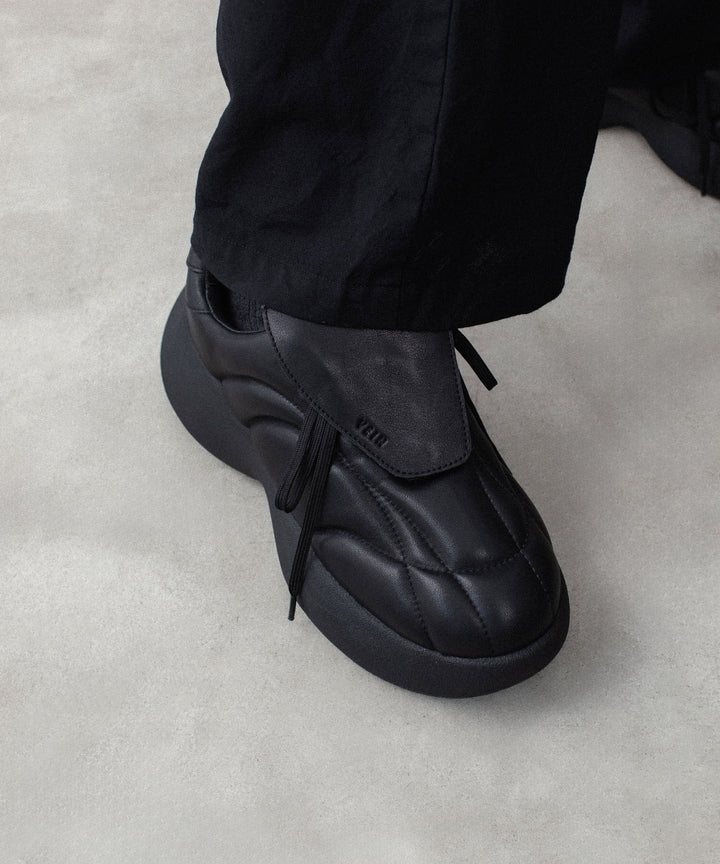 VEIN ヴェインのCOW LEATHER PUFFER CLEAT TRAINER - BLACKの公式通販サイトsession福岡セレクトショップ