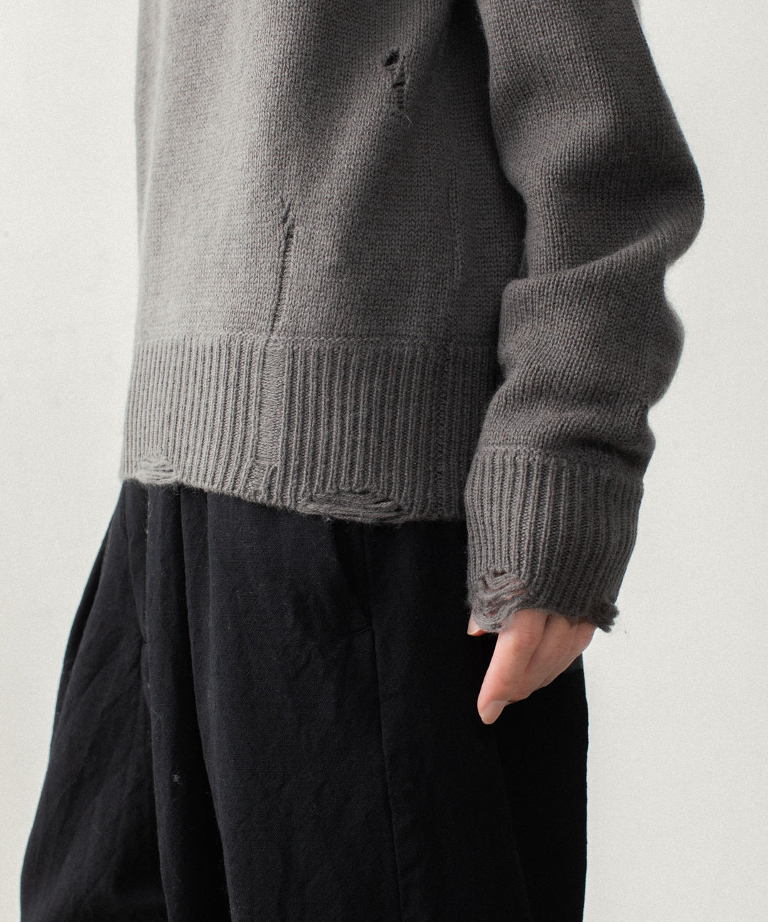 VEIN ヴェインのWOOL CASHMERE KNIT DISTRESSED PULLOVER - KHAKI GRAYの公式通販サイトsession福岡セレクトショップ