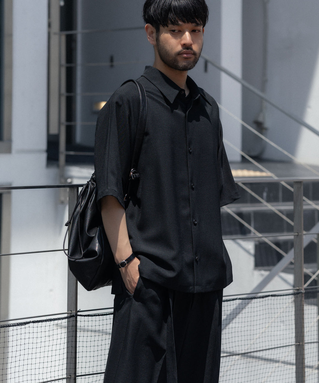 ATTACHMENT / EXCLUSIVE ITEMアタッチメントのPE LIGHT TROPICAL DOLMAN SLEEVE REGULAR COLLAR SHIRT S/S - BLACKの公式通販サイトsession福岡セレクトショップ