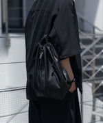 画像をギャラリービューアに読み込む, ATTACHMENT アタッチメントのSYNTHETIC LEATHER BUCKET BAG - BLACKの公式通販サイトsession福岡セレクトショップ
