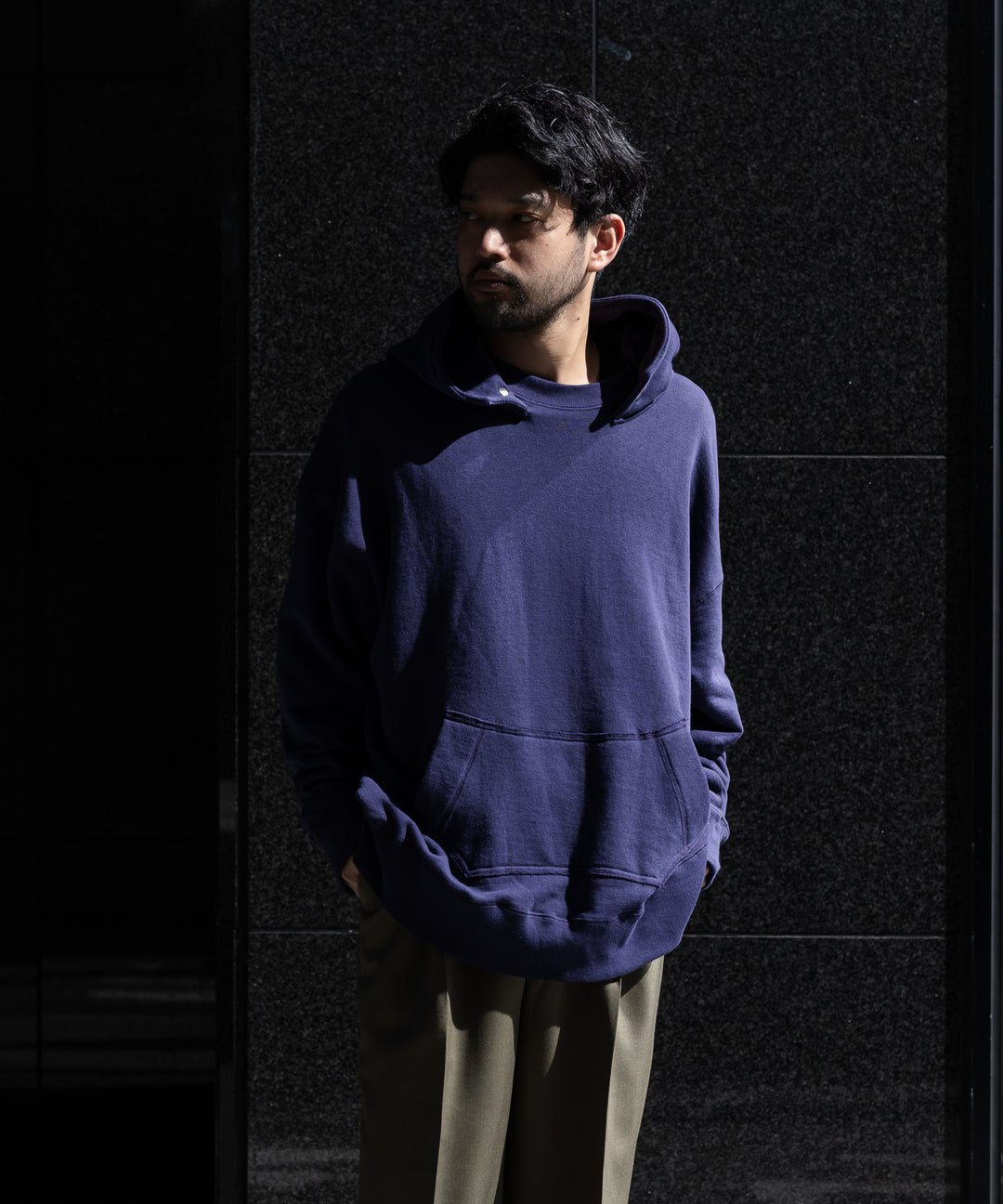 INTERIM(インテリム)の22AWコレクションのHYPER BIG LOOP WHEEL SIDE SEAMLESS AFTER HOODED SWEAT PARKAのNASU
