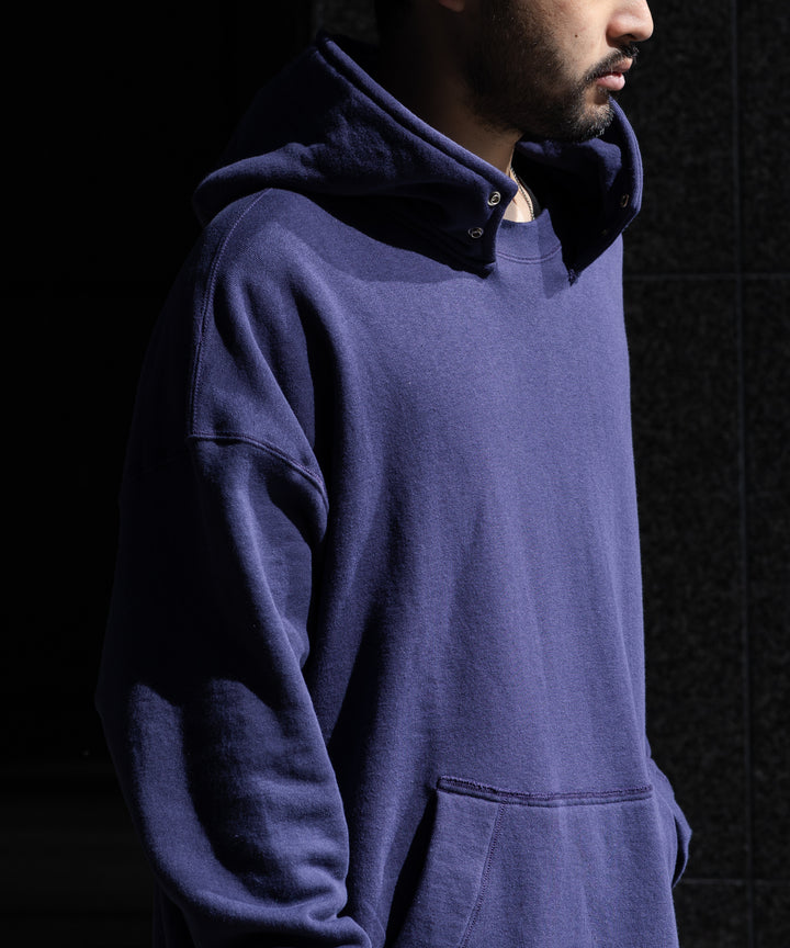 INTERIM(インテリム)の22AWコレクションのHYPER BIG LOOP WHEEL SIDE SEAMLESS AFTER HOODED SWEAT PARKAのNASU