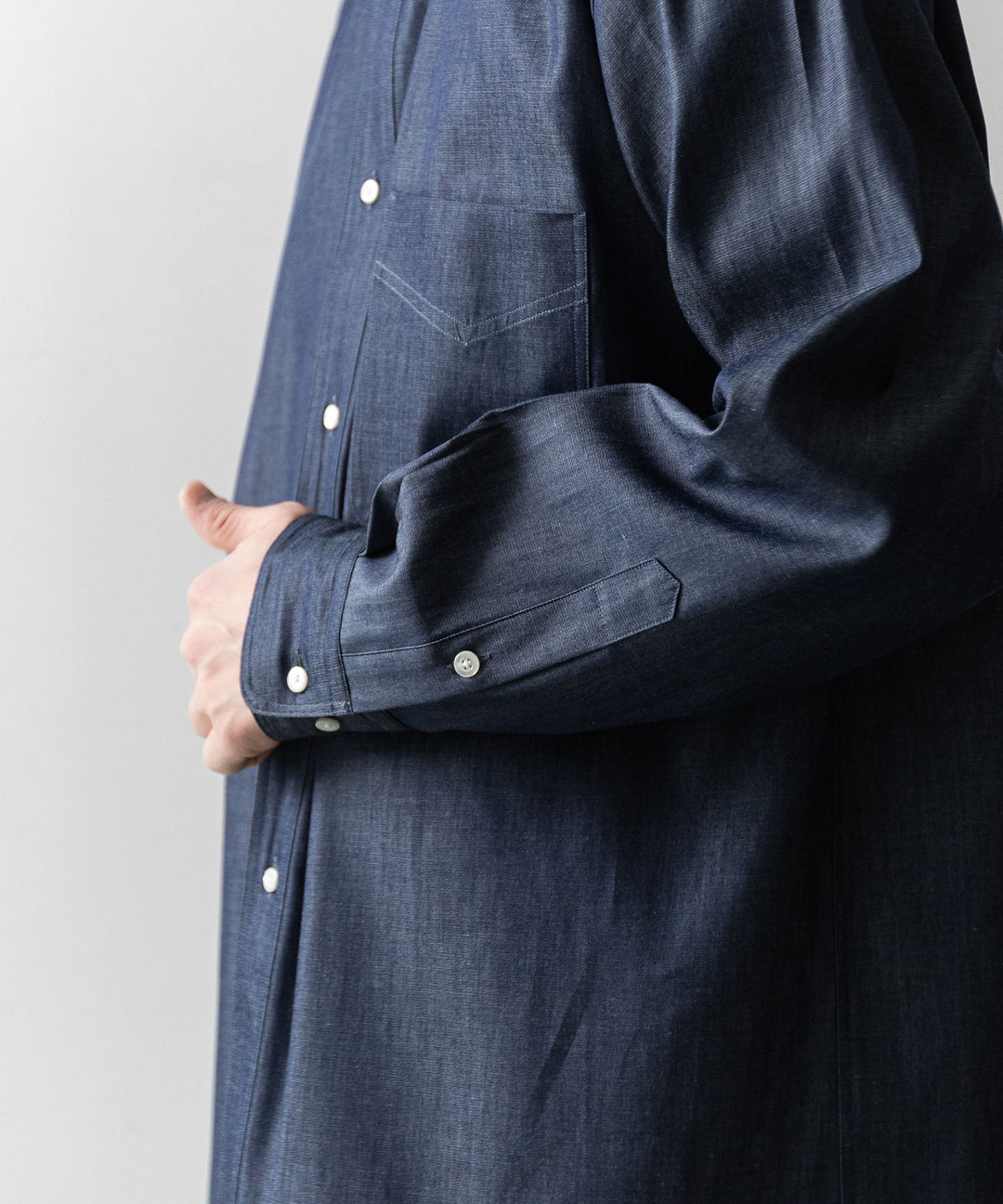 【INTÉRIM】90’S FIT UK LIGHT DENIM BUTTON DOWN SHIRT - NAVY