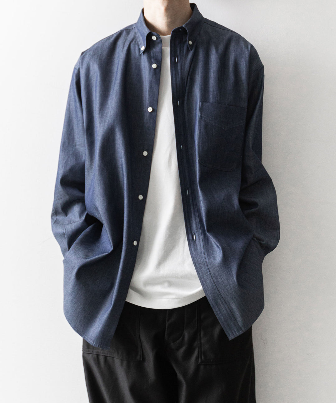 【INTÉRIM】90’S FIT UK LIGHT DENIM BUTTON DOWN SHIRT - NAVY