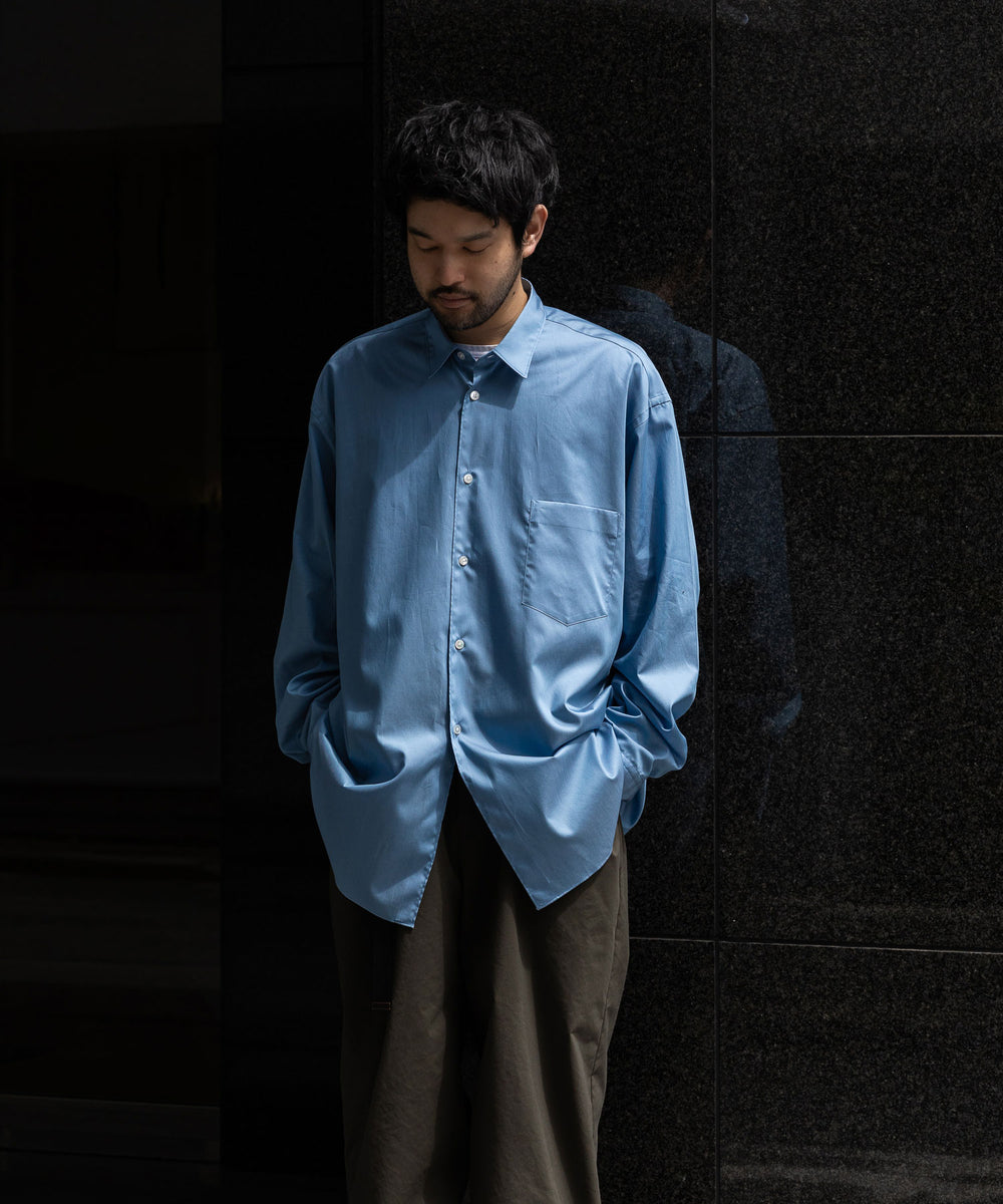 INTERIM(インテリム)の22AWコレクションのHYPER BIG 200/2 SUPIMA TWILL REGULAR COLLAR SHIRTのBLUE