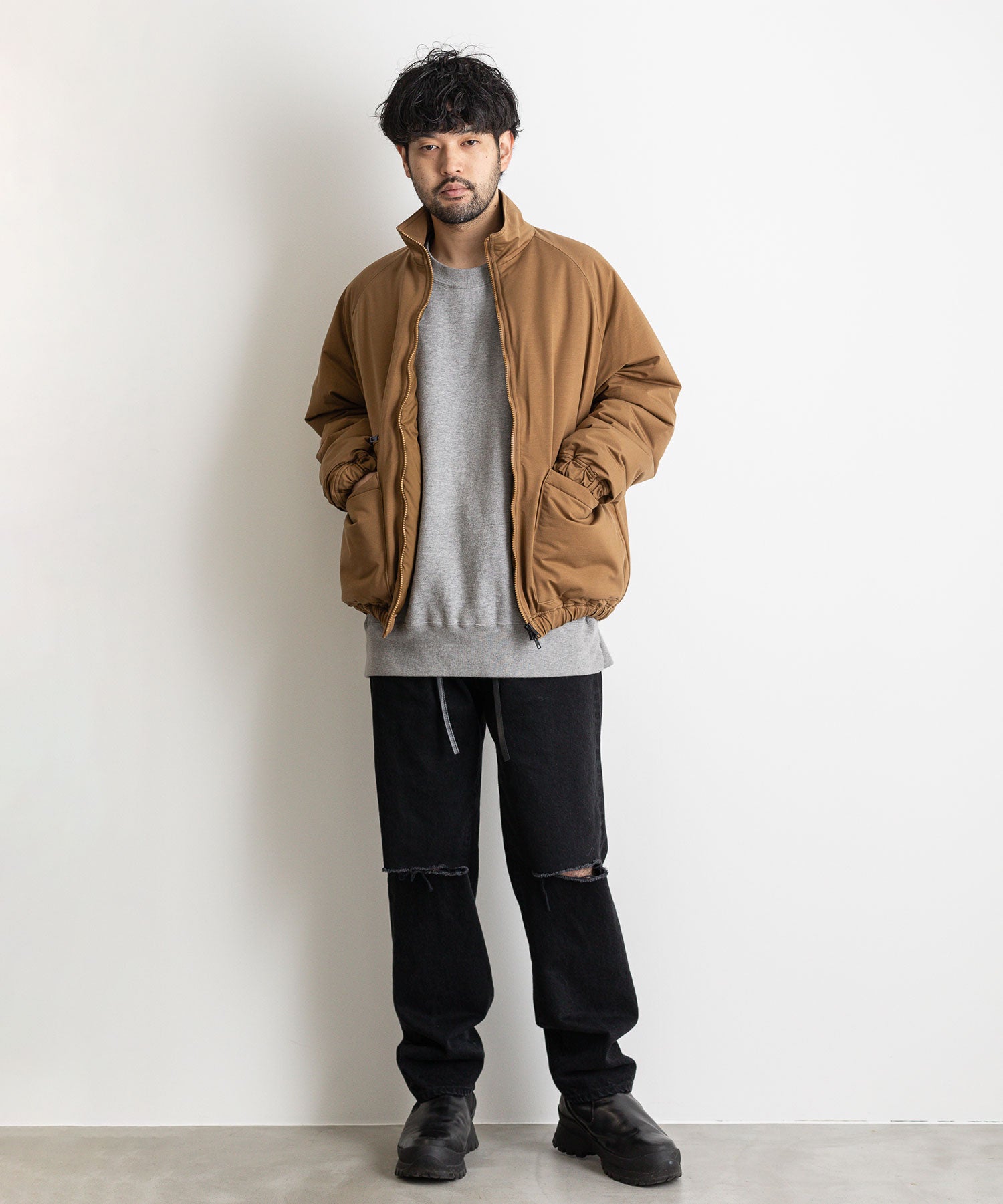 KANEMASA(カネマサ)の22AWコレクションのTYPEWRITER KNIT PCU BLOUSONのCOYOTE