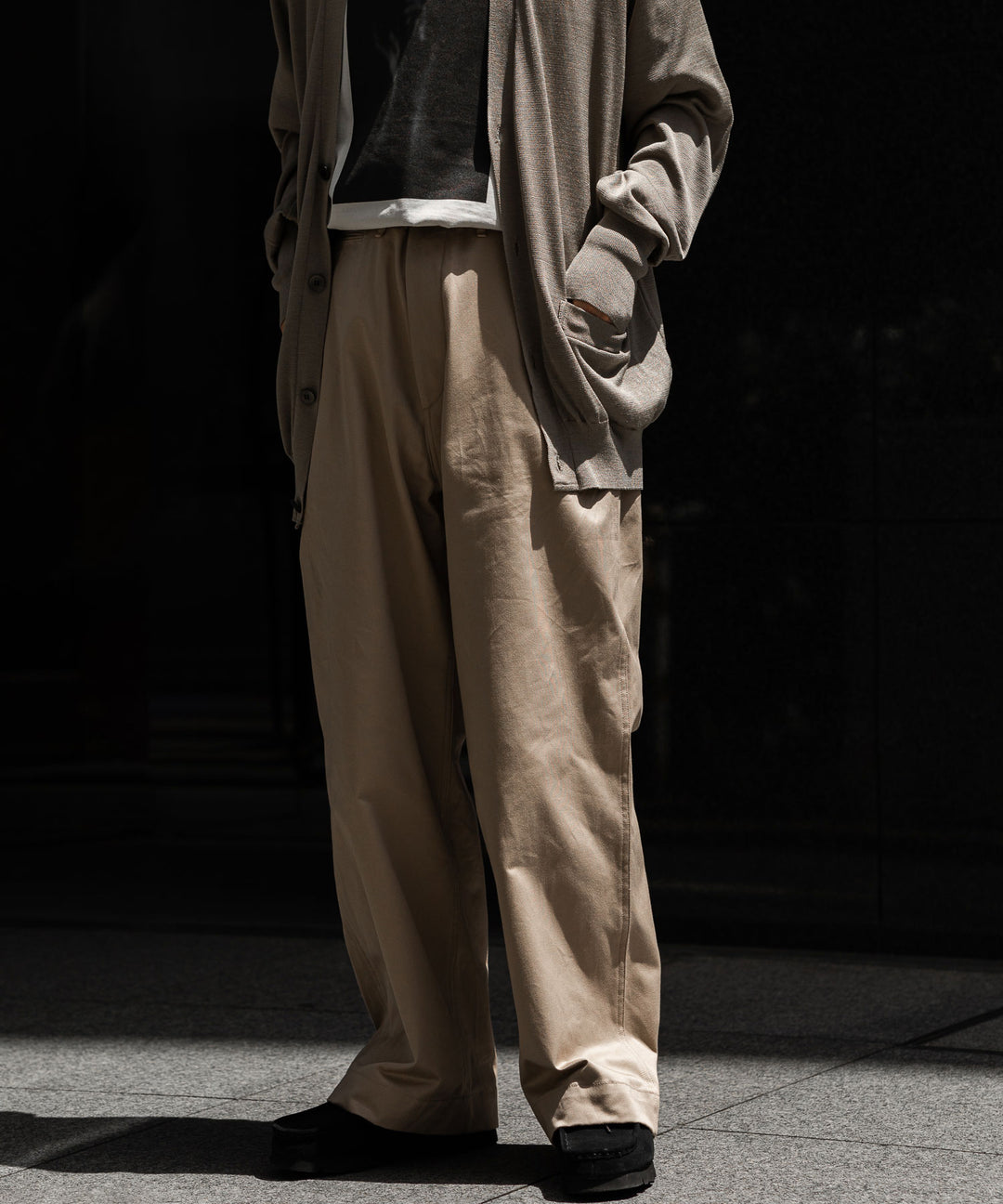 INTÉRIM インテリムのHYPER BIG M-41 CHINOES - BEIGE