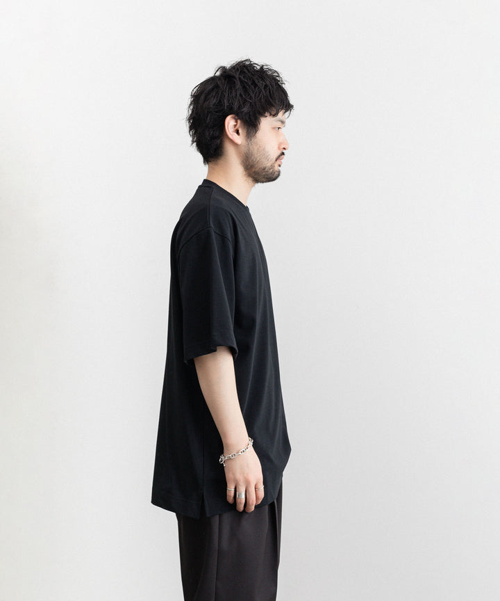 KANEMASA(カネマサ)の23SSコレクションのHIGH TWIST YARN LOOSE TEE のBLACK