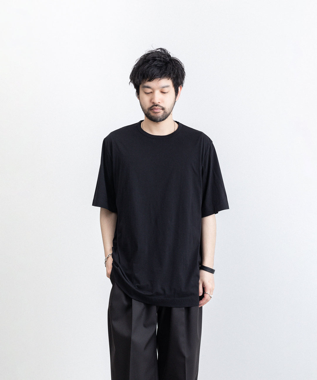KANEMASA(カネマサ)の23SSコレクションのCOTTON THIN PACK TEE の WHITE×BLACK