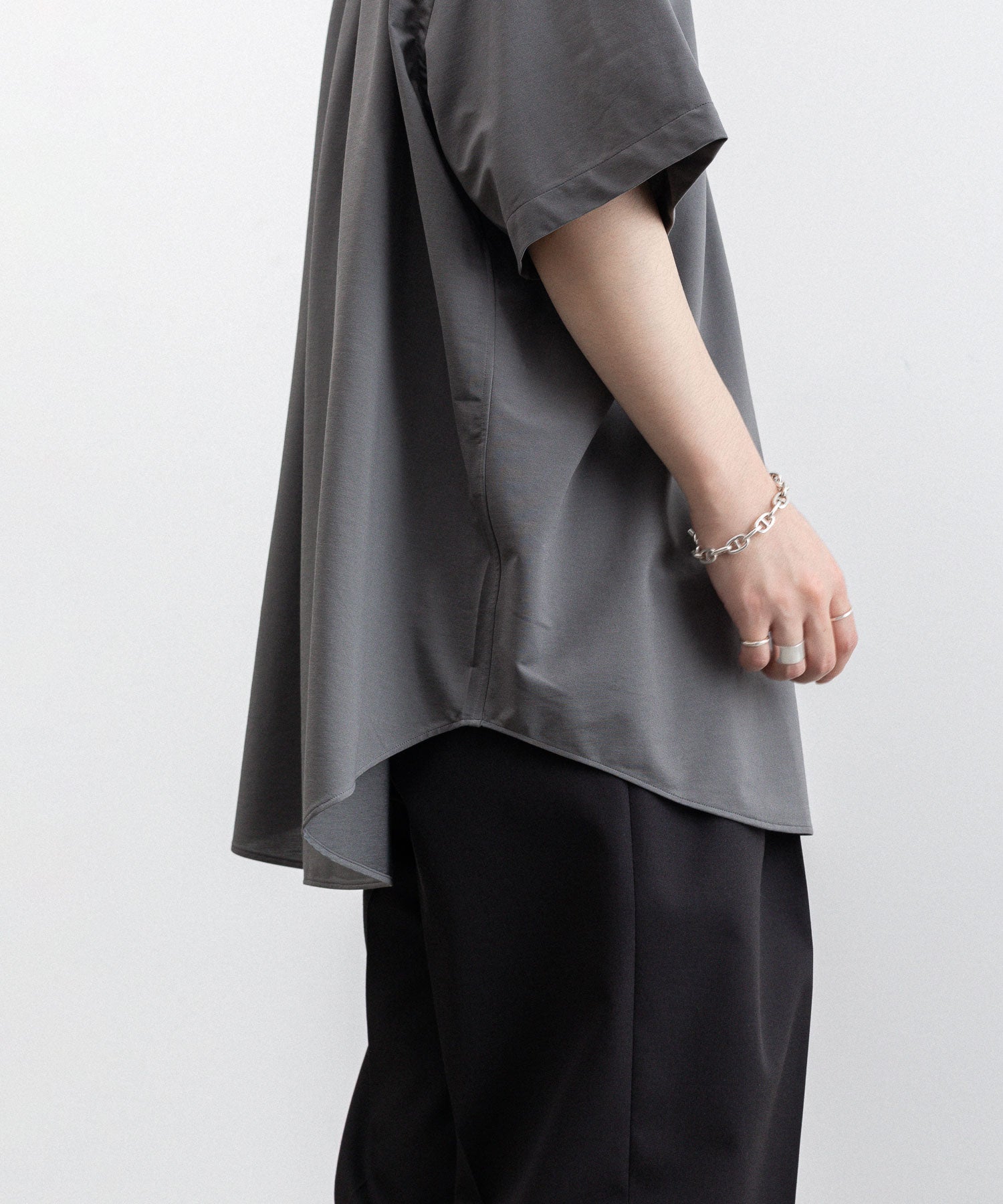 KANEMASA(カネマサ)の23SSコレクションのROYAL OX DRESS JERSEY SHORT SLEEVE SHIRTのGRAY