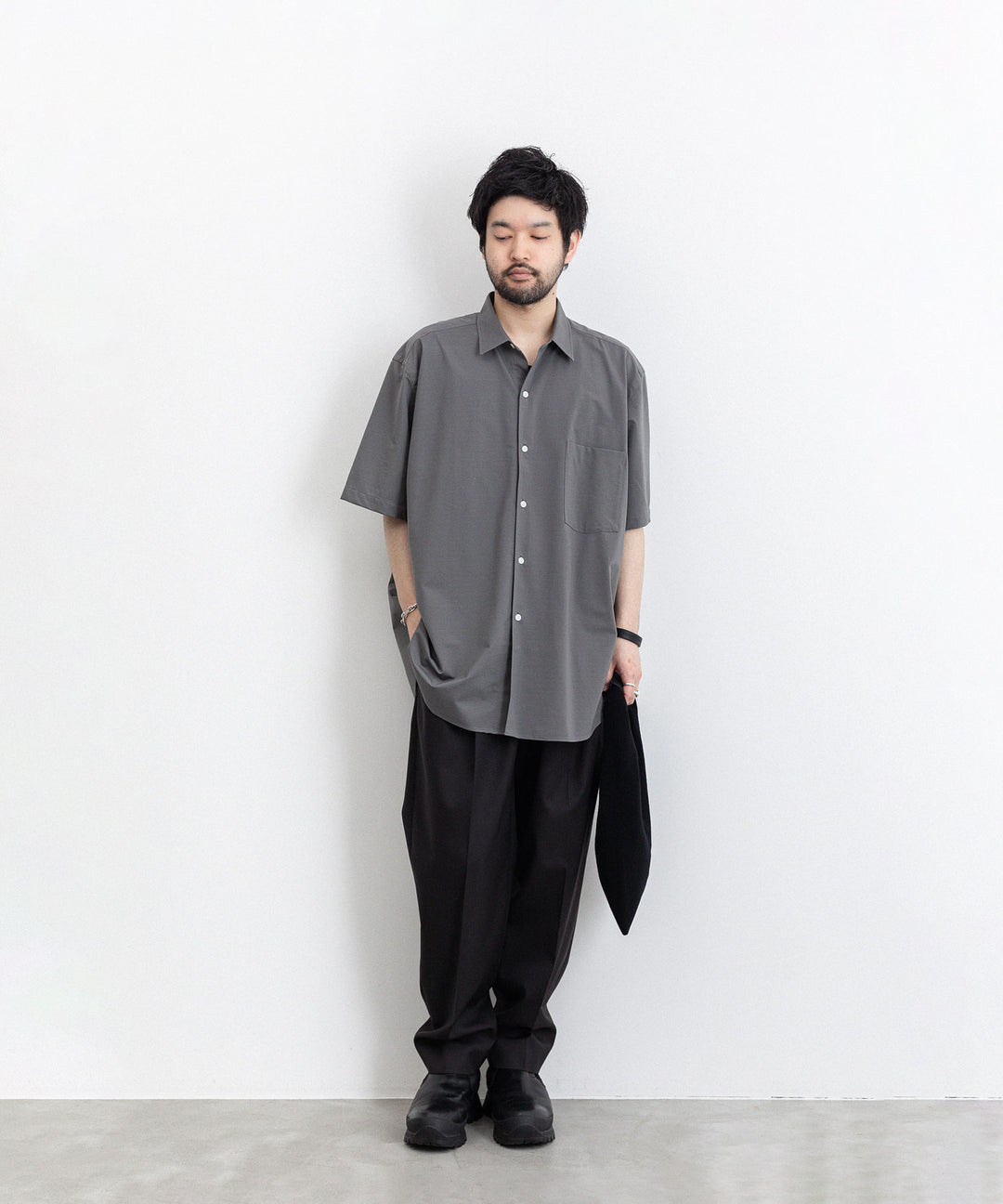 KANEMASA(カネマサ)の23SSコレクションのROYAL OX DRESS JERSEY SHORT SLEEVE SHIRTのGRAY